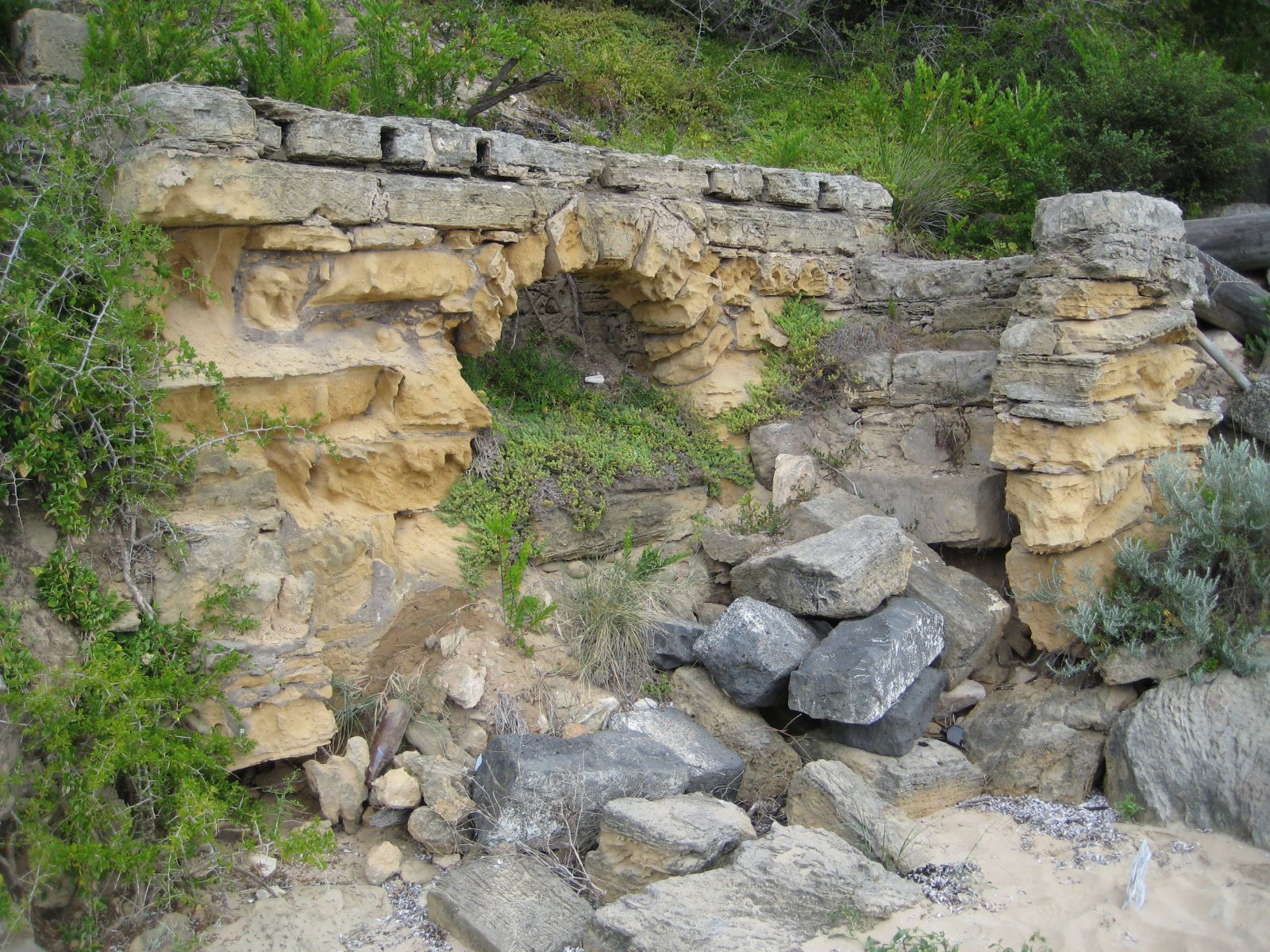 Image shows an archaeology site in Victoria. Heritage Victoria, 2023.